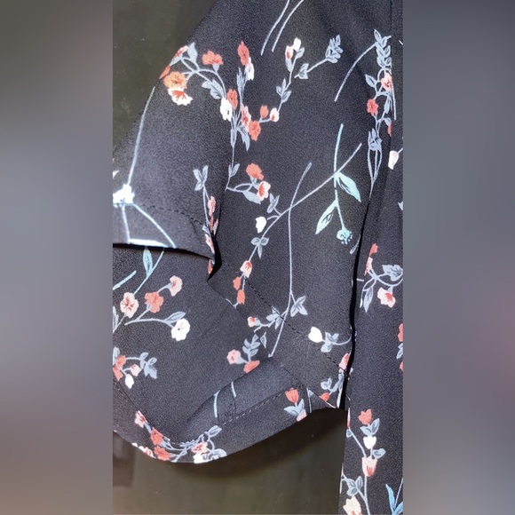 SIENNA SKY FLORAL BLOUSE, WOMEN’S SIZE XS - Picture 10 of 16